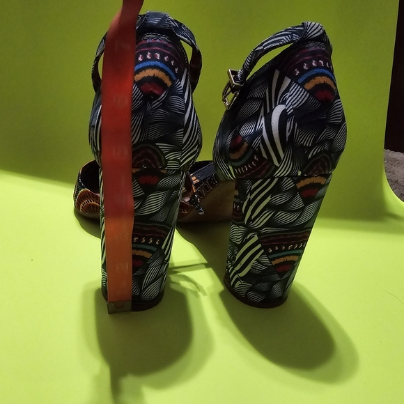 Gianni Bini Heels - Picture 8 of 16